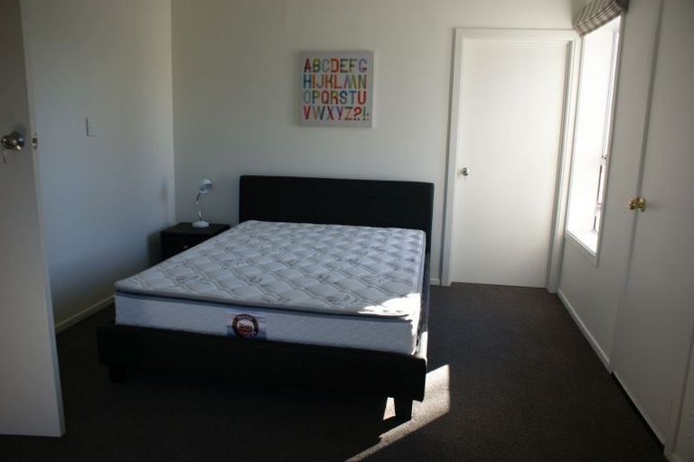 Photo of property in 389 Yaldhurst Road, Russley, Christchurch, 8042