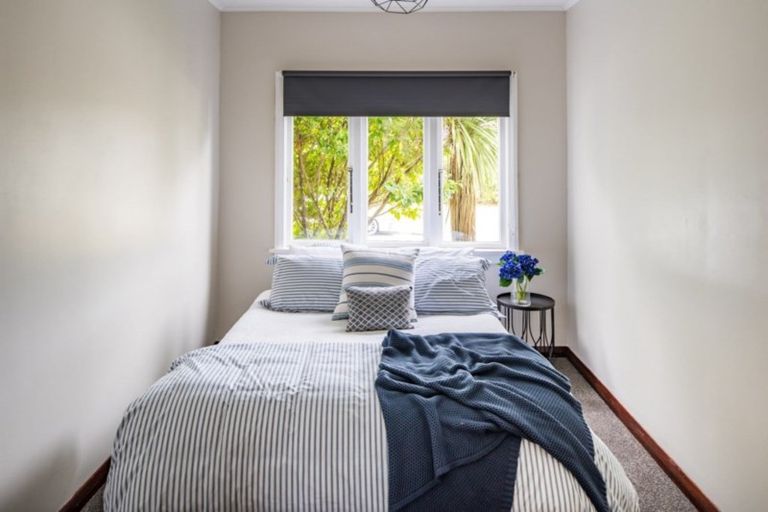 Photo of property in 27 Main Road, Titahi Bay, Porirua, 5022