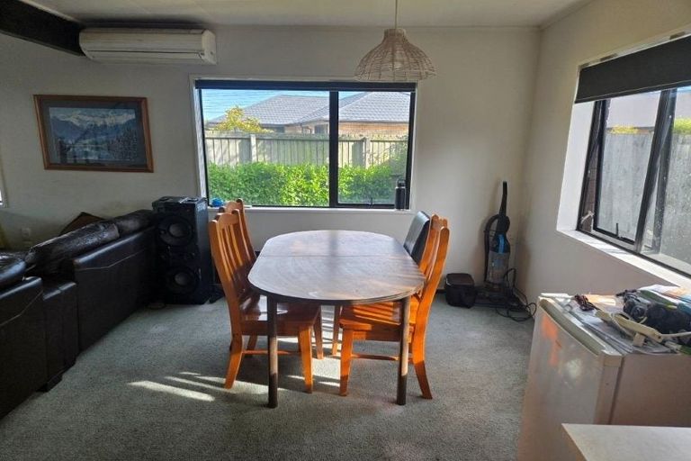 Photo of property in 1/130 Middlepark Road, Sockburn, Christchurch, 8042