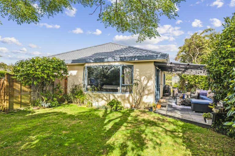Photo of property in 8 Leigh Place, Paraparaumu Beach, Paraparaumu, 5032