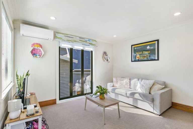 Photo of property in 10 Barton Terrace, Thorndon, Wellington, 6011