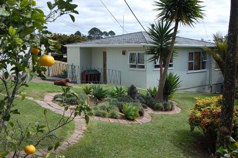 Photo of property in 115 Browns Bay Road, Browns Bay, Auckland, 0630