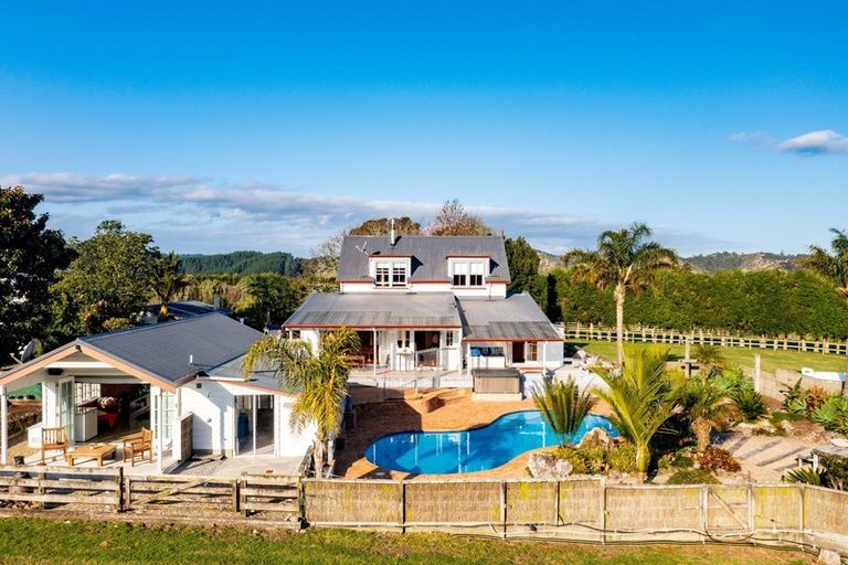 Photo of property in 523 State Highway 1, Kauri, Kamo, 0185