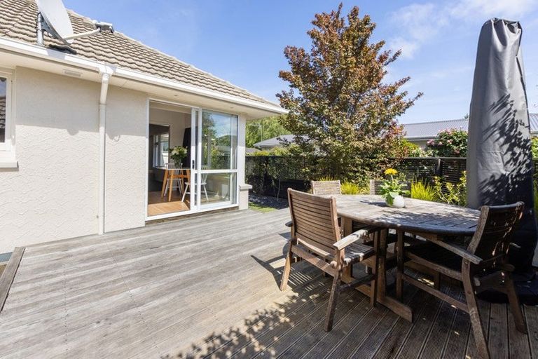 Photo of property in 1/420 Memorial Avenue, Burnside, Christchurch, 8053