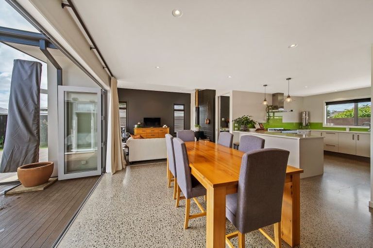 Photo of property in 9 Crown Close, Prebbleton, 7604