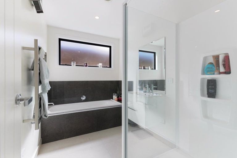 Photo of property in 6 Longlands Street, Lake Hayes, Queenstown, 9304