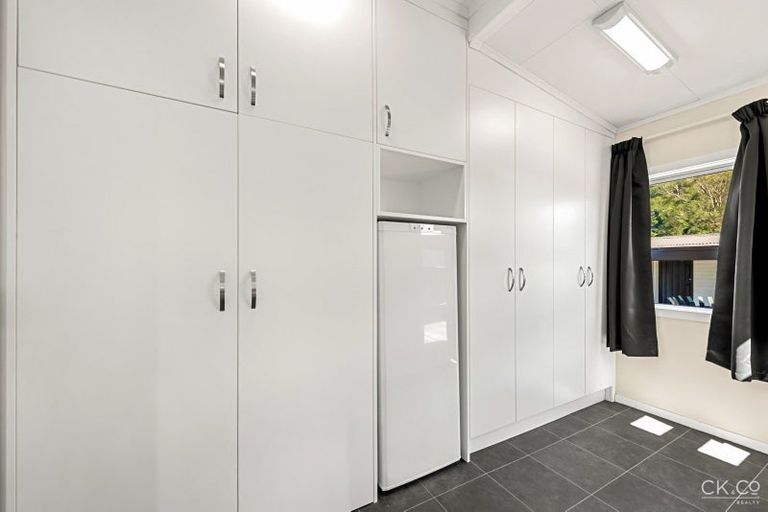 Photo of property in 71 Holdsworth Avenue, Trentham, Upper Hutt, 5018