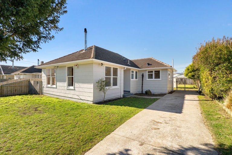 Photo of property in 32 Uxbridge Street, Redwood, Christchurch, 8051