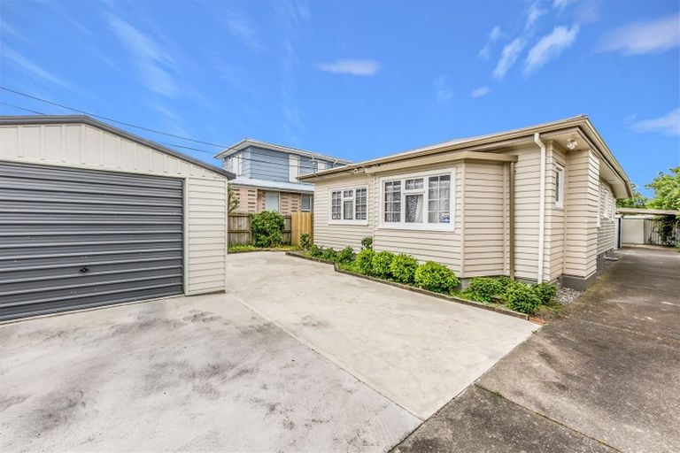 Photo of property in 21 Wyon Street, Linwood, Christchurch, 8062