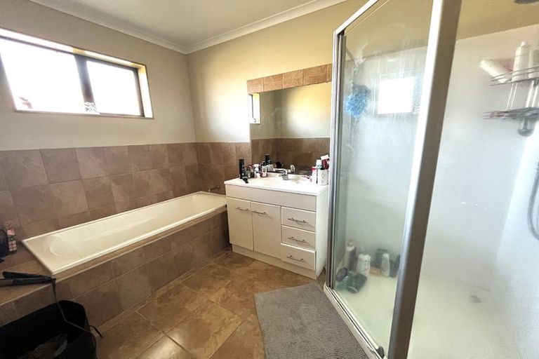 Photo of property in 100 Barrington Drive, Huntington, Hamilton, 3210