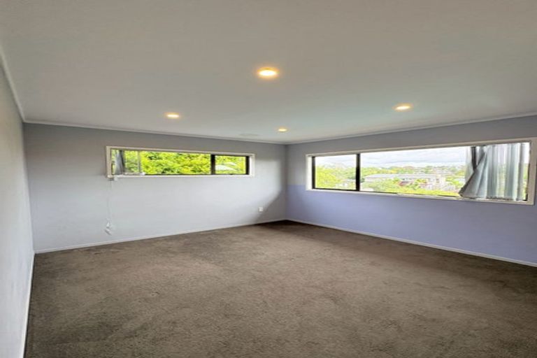 Photo of property in 43 Chequers Avenue, Glenfield, Auckland, 0629