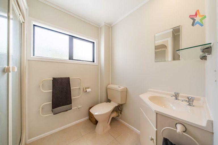 Photo of property in 3 George Gee Drive, Korokoro, Lower Hutt, 5012