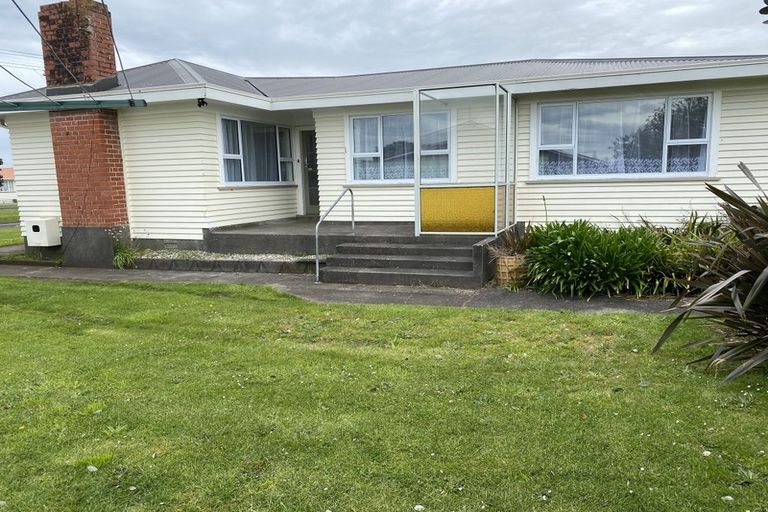 Photo of property in 99 Broadway, Waitara, 4320