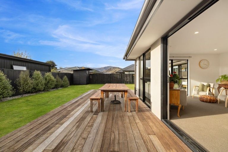 Photo of property in 11 Myles Way, Lower Shotover, Queenstown, 9304