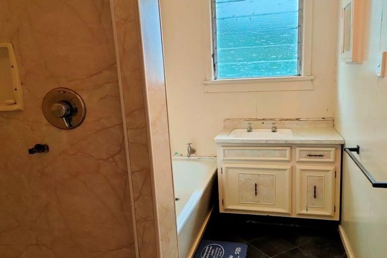 Photo of property in 107 Main Road, Wainuiomata, Lower Hutt, 5014