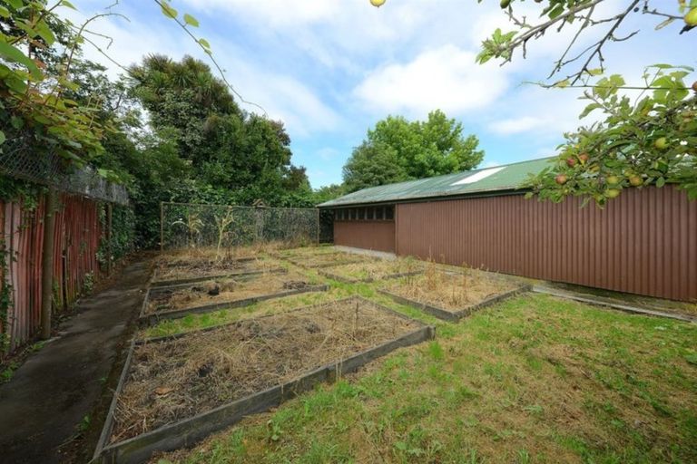 Photo of property in 30 Corson Avenue, Beckenham, Christchurch, 8023