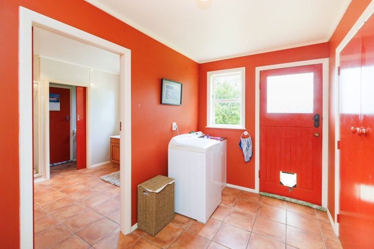 Photo of property in 852 Penny Road, Sanson, Palmerston North, 4479