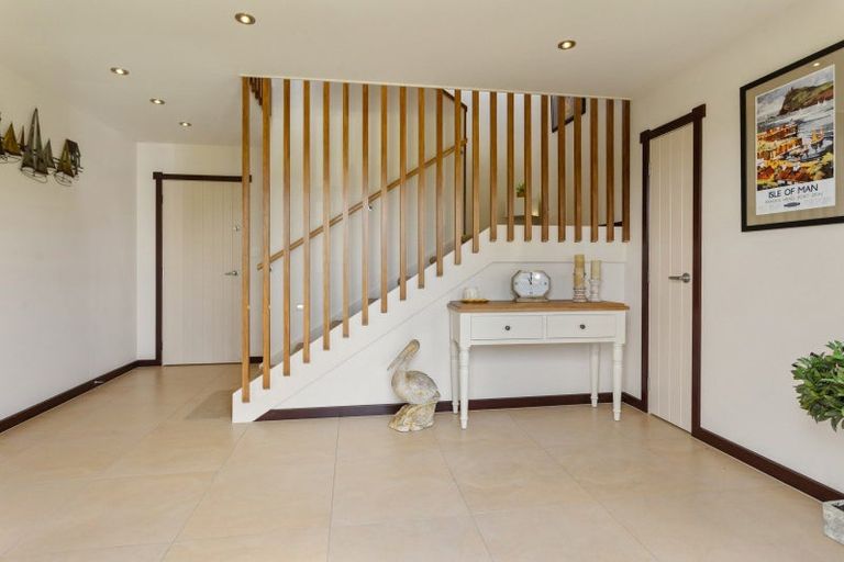 Photo of property in 10 Hei Esplanade, Whitianga, 3510