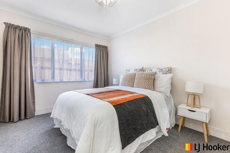 Photo of property in 11 Trossach Place, Wattle Downs, Auckland, 2103