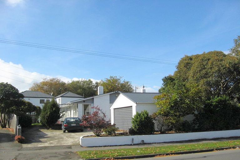 Photo of property in 2/134 Waimairi Road, Ilam, Christchurch, 8041