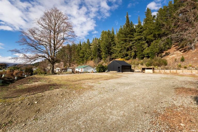 Photo of property in 32 Kingan Road, Luggate, Cromwell, 9383