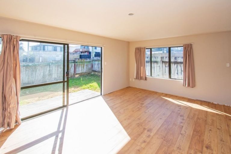 Photo of property in 3a Kohiwi Road, Manurewa, Auckland, 2102