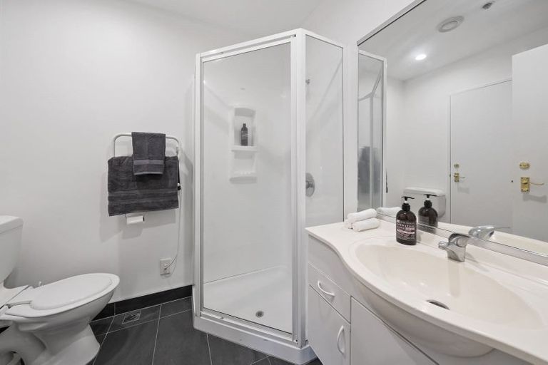 Photo of property in Courtenay Apartments, 408/120 Courtenay Place, Te Aro, Wellington, 6011