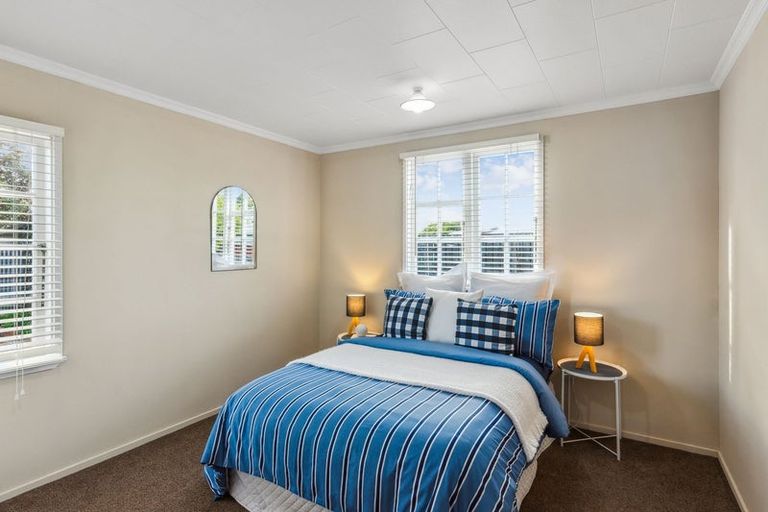 Photo of property in 12 Hicks Crescent, Waikanae Beach, Waikanae, 5036