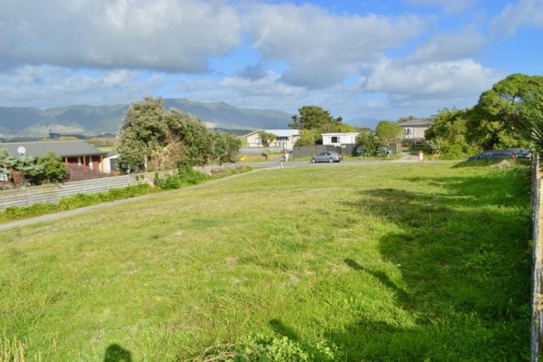 Photo of property in 24 Kitchener Street, Te Horo Beach, Otaki, 5581