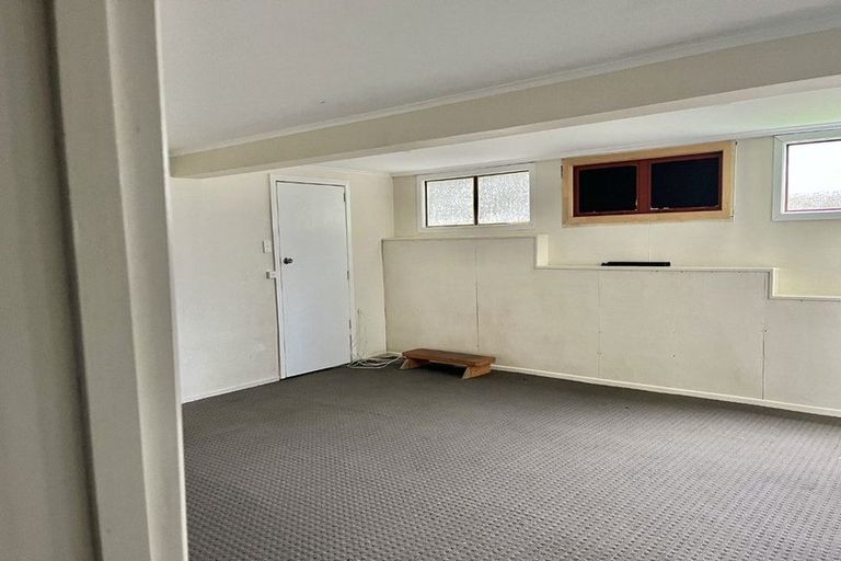 Photo of property in 38 Tudor Road, Henderson, Auckland, 0610
