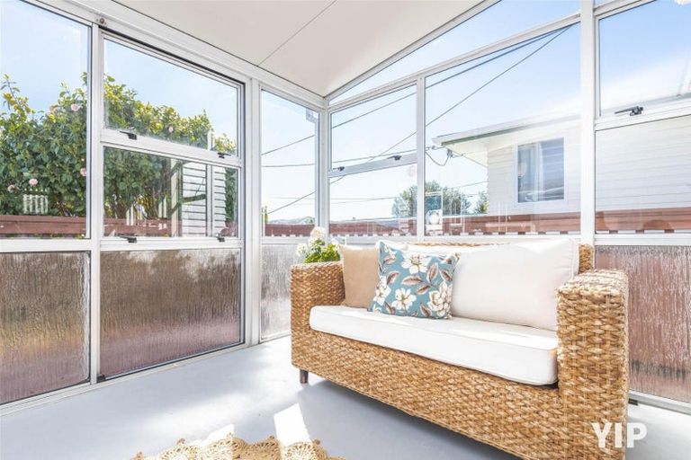 Photo of property in 102 Helston Road, Paparangi, Wellington, 6037