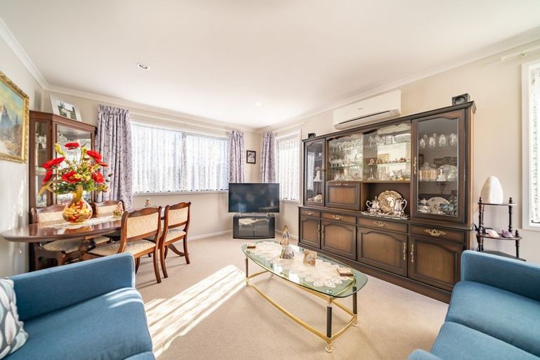 Photo of property in 2 Hay Street, Ebdentown, Upper Hutt, 5018