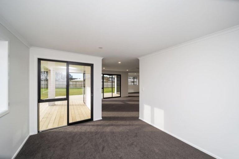 Photo of property in 12 Biron Place, Stratford, 4332