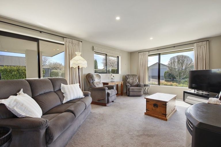 Photo of property in 1 Pimlico Place, Rangiora, 7400