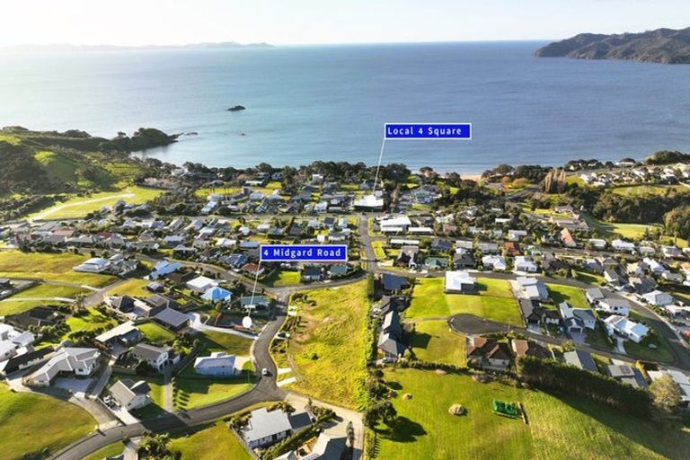 Photo of property in 4 Midgard Road, Coopers Beach, 0420