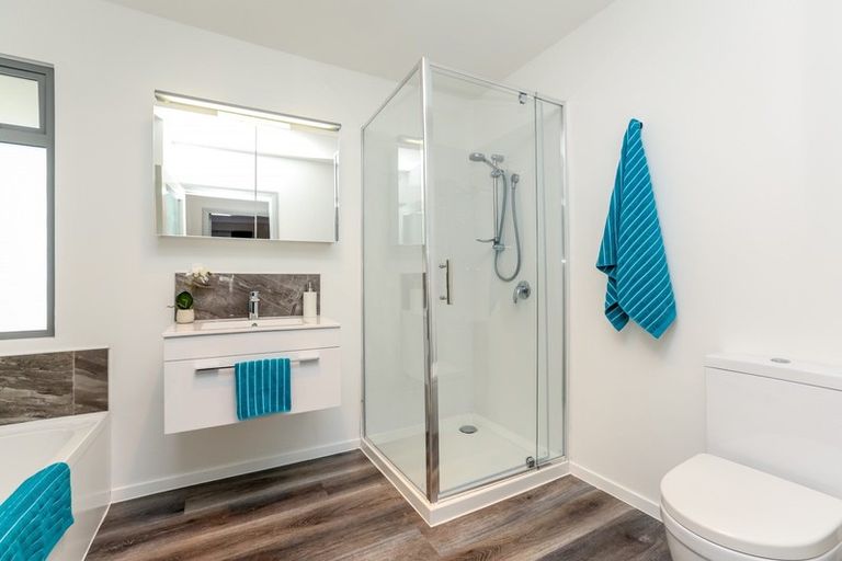 Photo of property in 128 Frankley Road, Frankleigh Park, New Plymouth, 4310