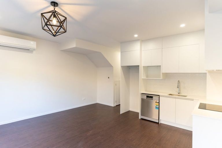 Photo of property in 12 Rangimarie Close, Opaheke, Papakura, 2113