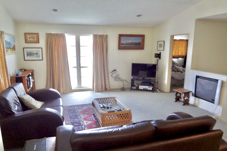 Photo of property in 4a Macdonald Crescent, Te Aro, Wellington, 6011