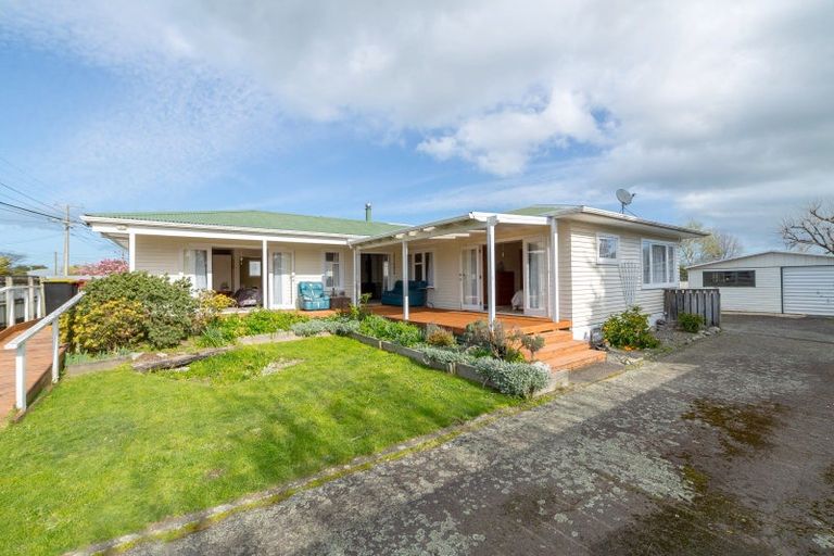 Photo of property in 11 Charles Street, Carterton, 5713