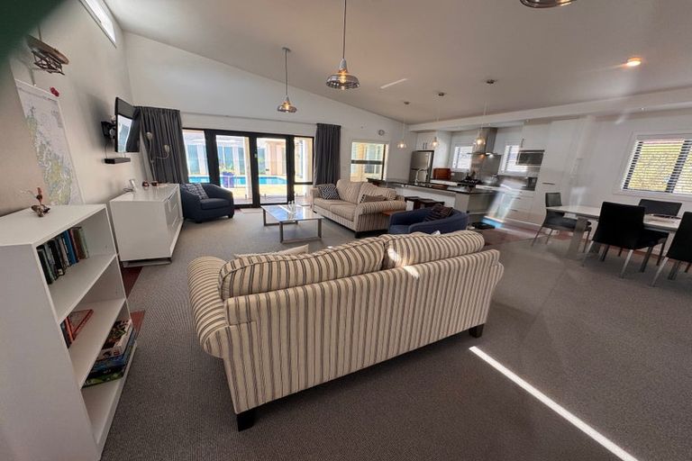 Photo of property in 29 Beach Road, Waikawa, Picton, 7220