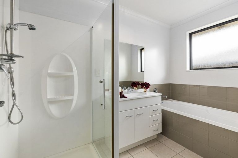 Photo of property in 3 Durbin Court, Greenhithe, Auckland, 0632