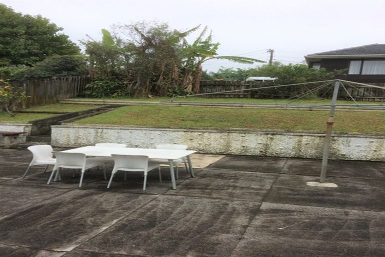 Photo of property in 1/38 Woodside Avenue, Northcote, Auckland, 0627