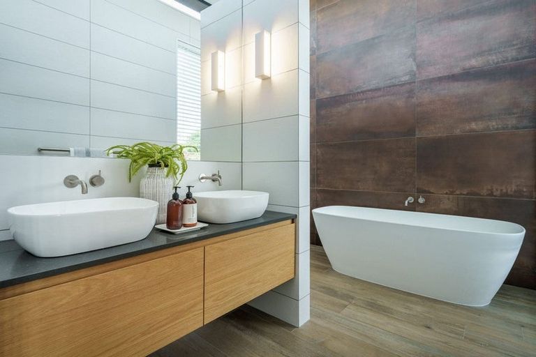 Photo of property in 73 West Meadows Drive, Wanaka, 9305