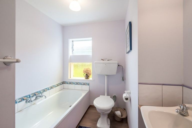 Photo of property in 4 Kereru Street, Waikanae, 5036