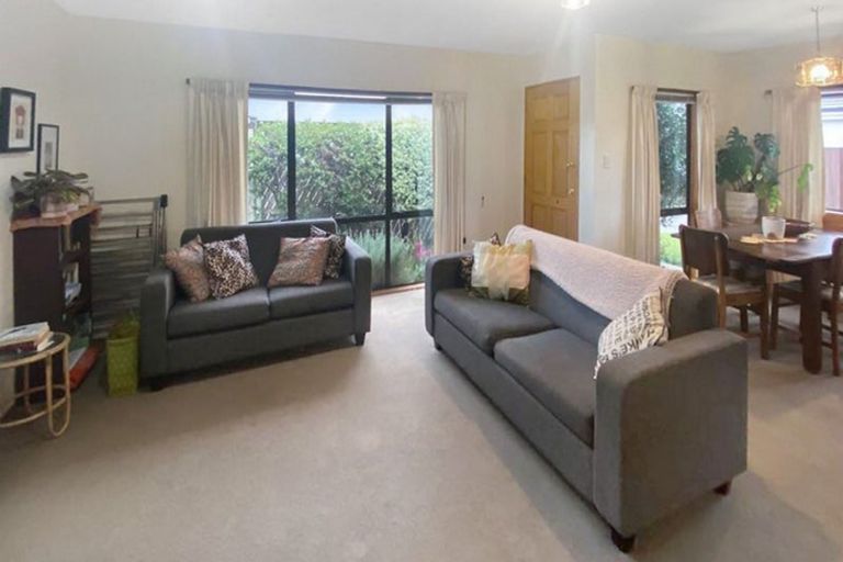 Photo of property in 2/16 Milton Street, Somerfield, Christchurch, 8024