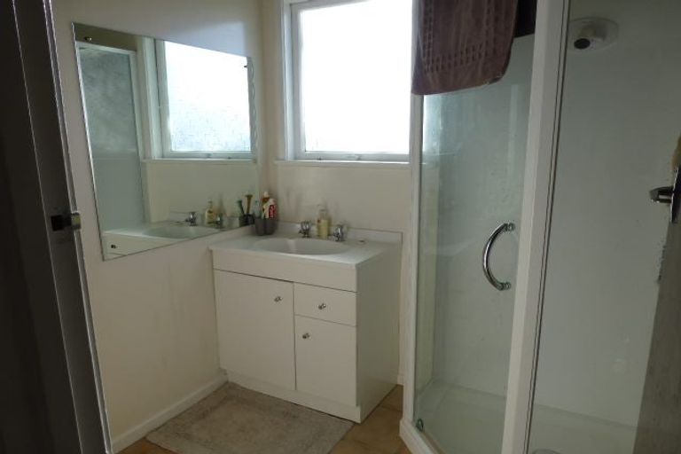 Photo of property in 3/289 Swanson Road, Ranui, Auckland, 0612