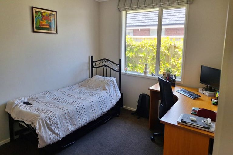 Photo of property in 18 Poulson Grove, Trentham, Upper Hutt, 5018