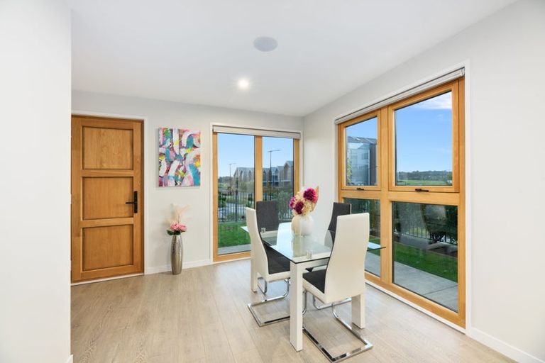 Photo of property in 28 Whakanoho Road, Westgate, Auckland, 0814