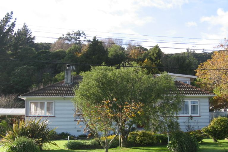 Photo of property in 37 Montgomery Street, Stokes Valley, Lower Hutt, 5019
