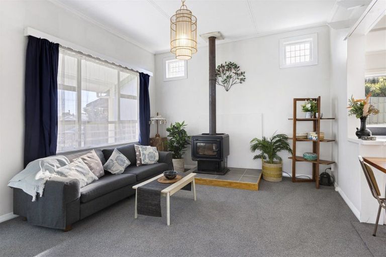 Photo of property in 59 Romilly Street, Westport, 7825